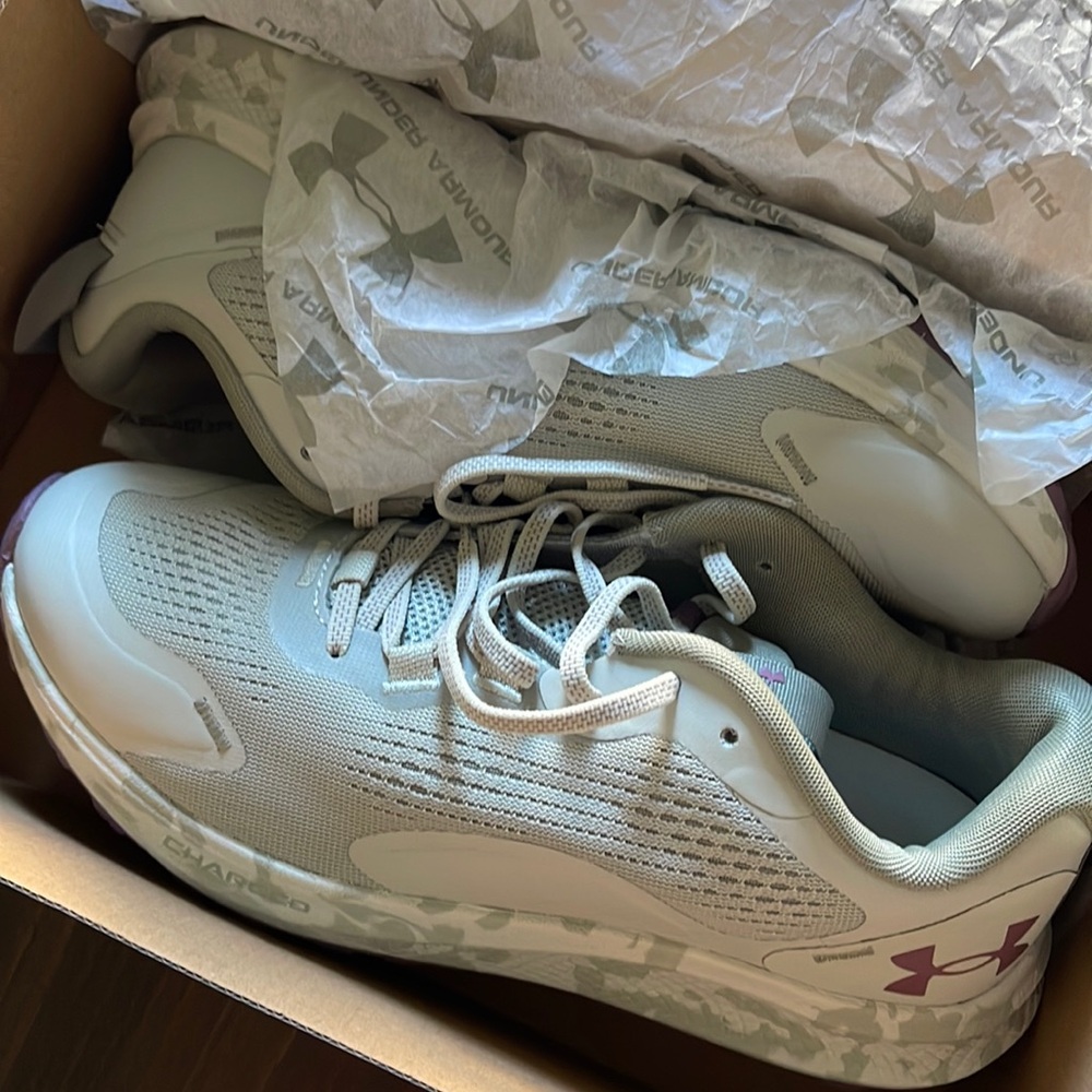Under Armour women’s Charged Bandit TR2 size 8.5